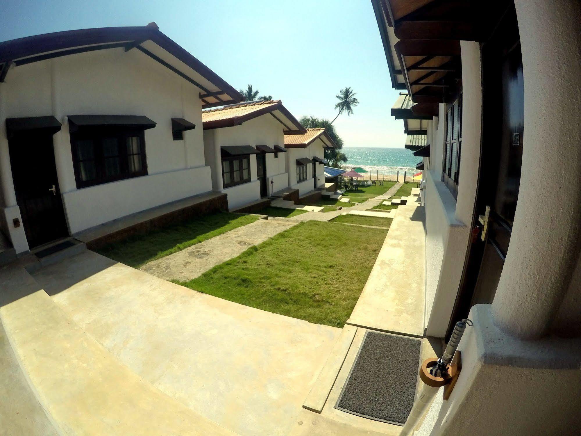 Ramon Beach Resort Ambalangoda  Ngoại thất bức ảnh